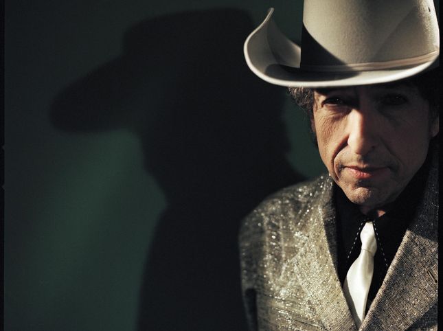 Bob Dylan dal vivo reagisce a chi chiede “Suona qualcosa di noto” | Rockol.it | Under-Art.it
