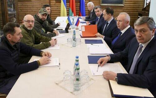 Emergono i dettagli dell’accordo di pace tra Russia e Ucraina sabotato nei primi mesi di guerra | maurizioblondet.it