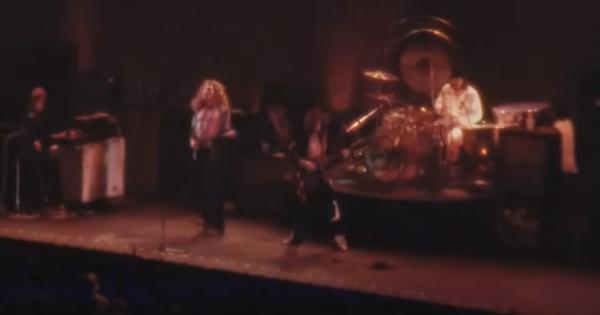 Led Zeppelin, pubblicato il video di un concerto inedito del 1975. Guardalo qui | Virginradio.it | Under-Art.it