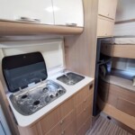 Noleggio-Affitto-Camper-FIAT-SUN-LIVING-LIDO-45-DK-7-posti-letto-Latina-Scalo-foto-7